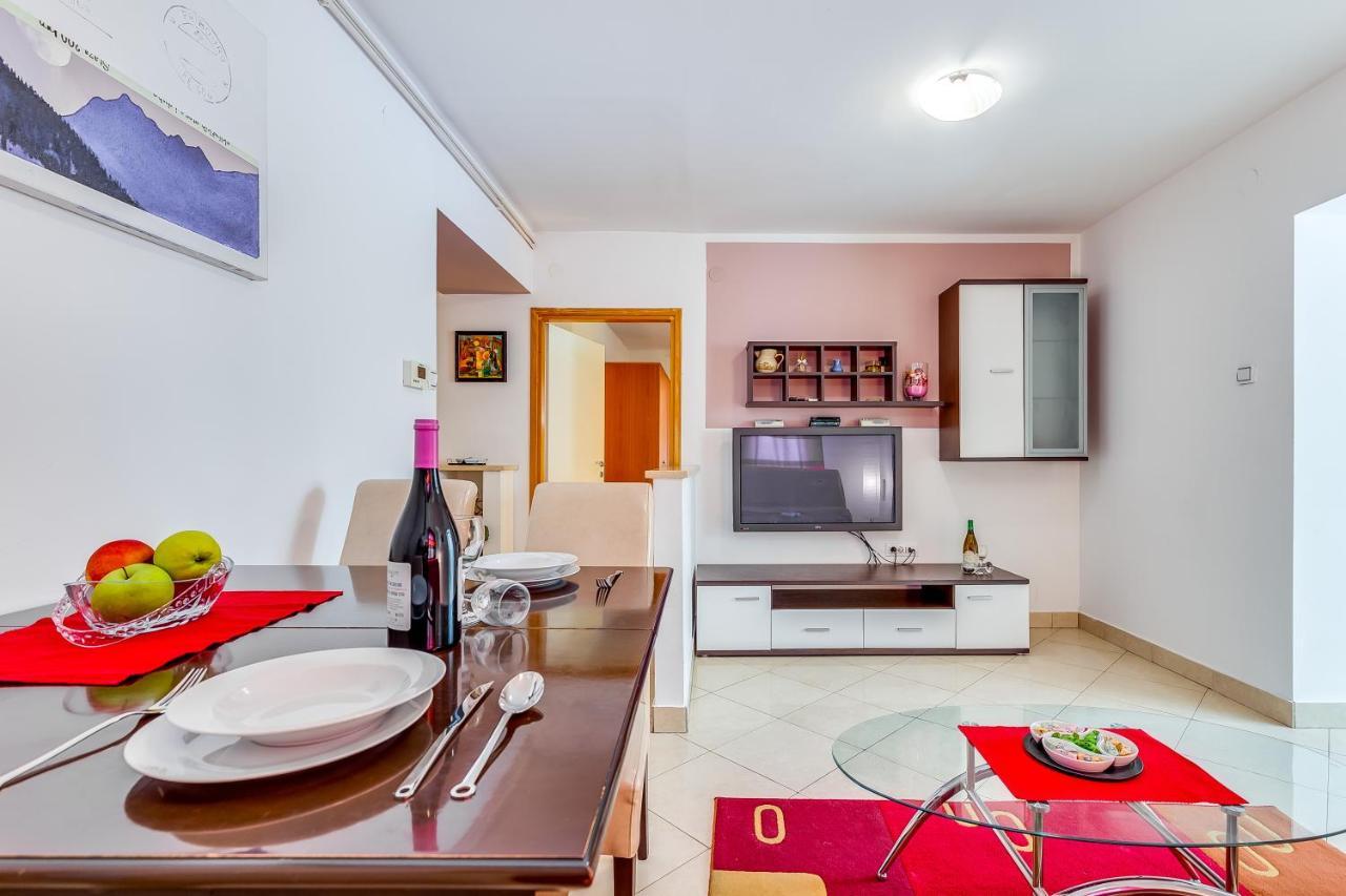 Two Bedroom Potok Appartement *